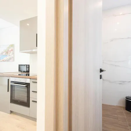 Apartment Spacious 3-bedroom Dual In Centre